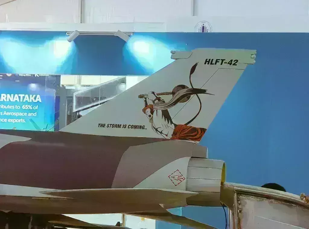 लड़ाकू विमानों ने आकाश में दिखाई ताकत, विमान पर बने बजरंगबली ने खींचा सभी का ध्यान