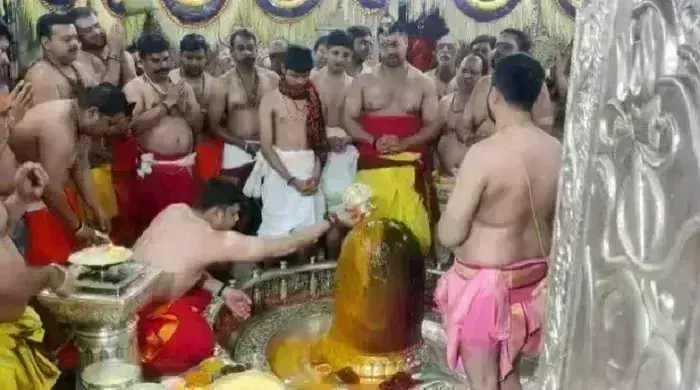 महाशिवरात्रि पर महाकाल मंदिर में उमड़ा भक्तों का सैलाब, अब तक 3 लाख श्रद्धालुओं ने किए दर्शन