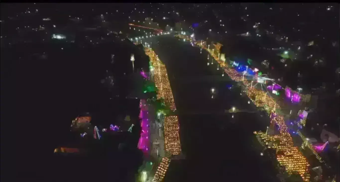 शिव ज्योति अर्पणम : शिप्रा के तट पर बना वर्ल्ड रिकॉर्ड, 18.82 लाख दीप हुए प्रज्ज्वलित