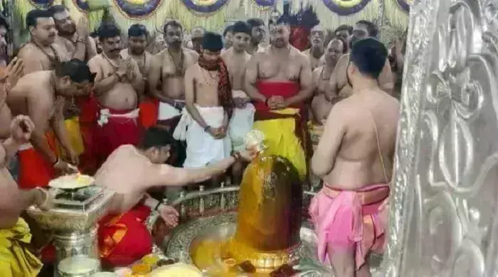 महाशिवरात्रि पर महाकाल मंदिर में उमड़ा भक्तों का सैलाब, अब तक 3 लाख श्रद्धालुओं ने किए दर्शन