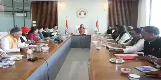 मुख्यमंत्री शिवराज ने मंत्रियों से ली विकास यात्रा की रिपोर्ट, वर्किंग कल्चर में सुधार की दी नसीहत मुख्यमंत्री शिवराज ने मंत्रियों से ली विकास यात्रा की रिपोर्ट, वर्किंग कल्चर में सुधार की दी नसीहत