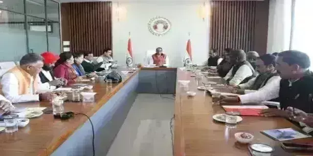 मुख्यमंत्री शिवराज ने मंत्रियों से ली विकास यात्रा की रिपोर्ट, वर्किंग कल्चर में सुधार की दी नसीहत मुख्यमंत्री शिवराज ने मंत्रियों से ली विकास यात्रा की रिपोर्ट, वर्किंग कल्चर में सुधार की दी नसीहत