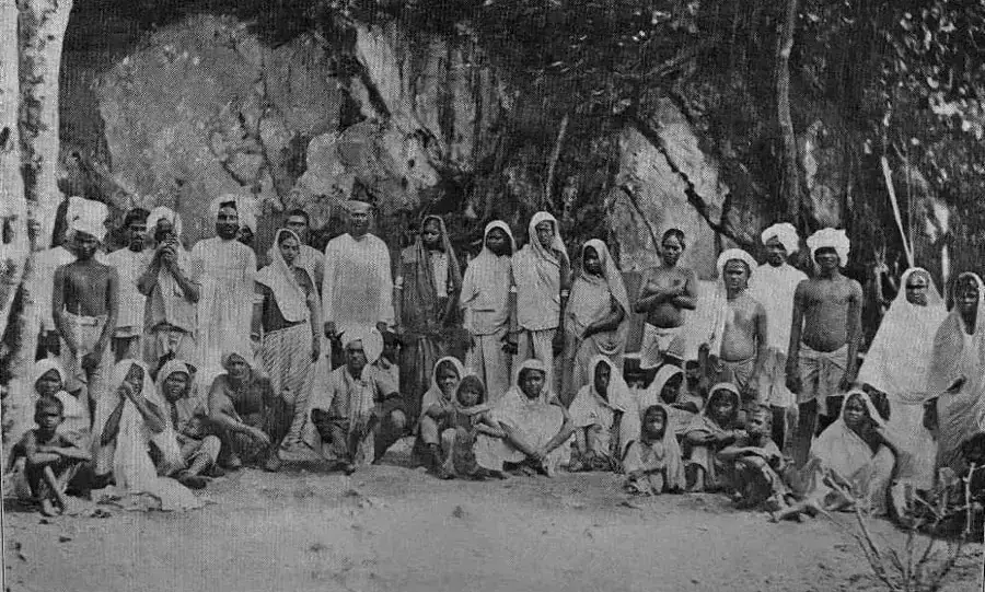 143वाँ गिरमिट स्मृति दिवस : अतीत से सीख और अतीत पर गर्व 143वाँ गिरमिट स्मृति दिवस : अतीत से सीख और अतीत पर गर्व