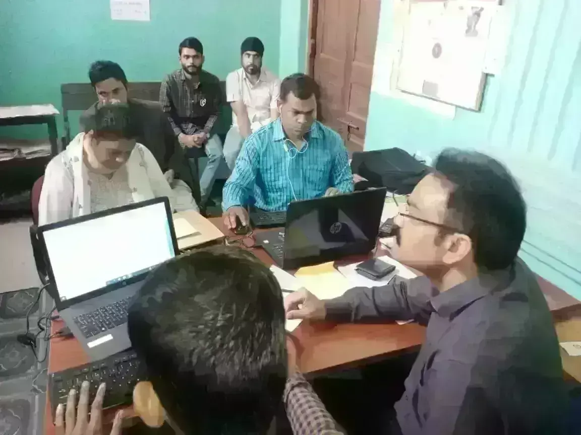 ग्वालियर में रिश्वत लेते रंगे हाथ पकड़ा गया कर्मचारी राज्य बीमा निगम का बाबू ,लोकायुक्त ने दर्ज किया केस