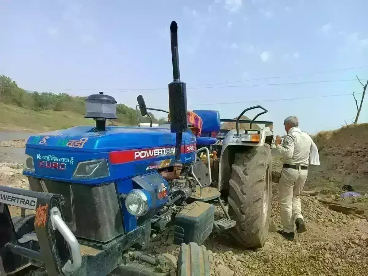 मुरैना में रेत माफिया पुलिस देख ट्रॉली लेकर भागा, मशक्कत के बाद गिरफ्तार