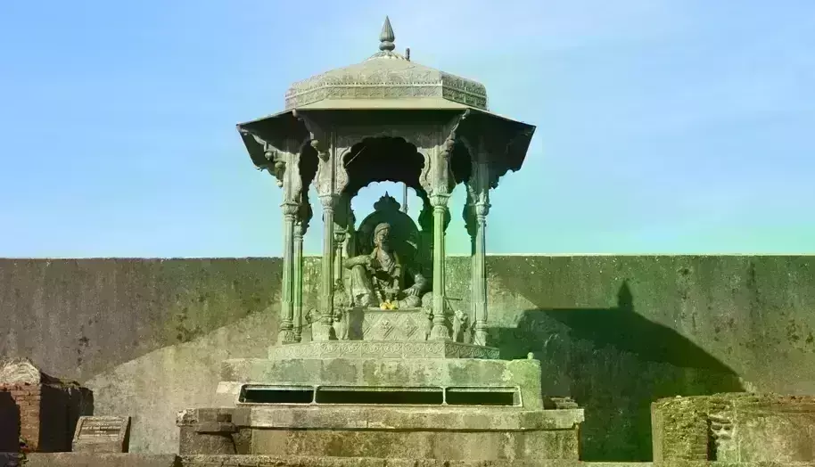 ‘हिन्दवी स्वराज्य’ की संकल्पना हो शासन का आधार