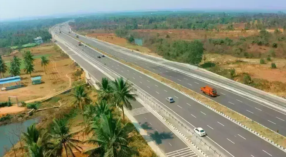 प्रधानमंत्री ने राष्ट्र को सौंपा बेंगलुरु-मैसूर एक्सप्रेस-वे, डेढ़ घंटे में पूरा होगा 118 km लंबा सफर