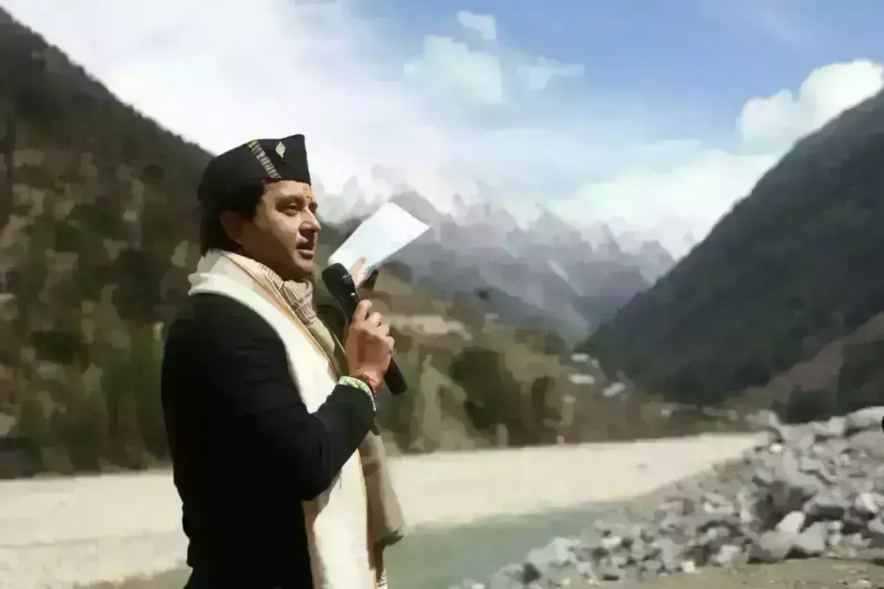 उत्तरकाशी के दौरे पर पहुंचे केंद्रीय मंत्री सिंधिया, सरकार के खास मकसद को देंगे बढ़ावा उत्तरकाशी के दौरे पर पहुंचे केंद्रीय मंत्री सिंधिया, सरकार के खास मकसद को देंगे बढ़ावा