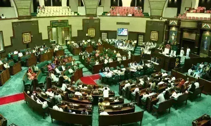 कांग्रेस ने ओल्ड पेंशन स्किम का उठाया मुद्दा, वित्तमंत्री ने कहा- ऐसा कोई प्रस्ताव नहीं कांग्रेस ने ओल्ड पेंशन स्किम का उठाया मुद्दा, वित्तमंत्री ने कहा- ऐसा कोई प्रस्ताव नहीं