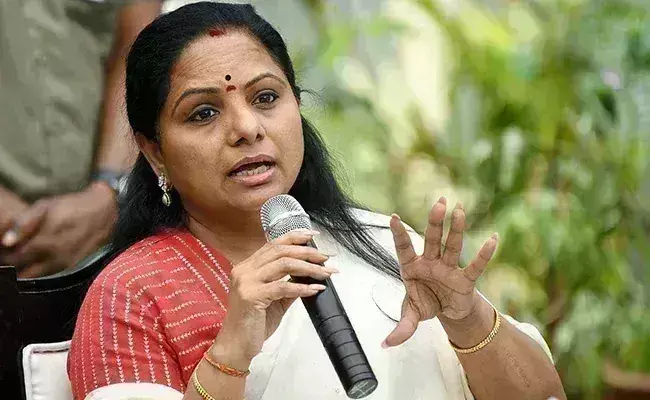 केसीआर की बेटी कविता ED ऑफिस पहुंची, दिल्ली शराब घोटाले में पूछताछ शुरू