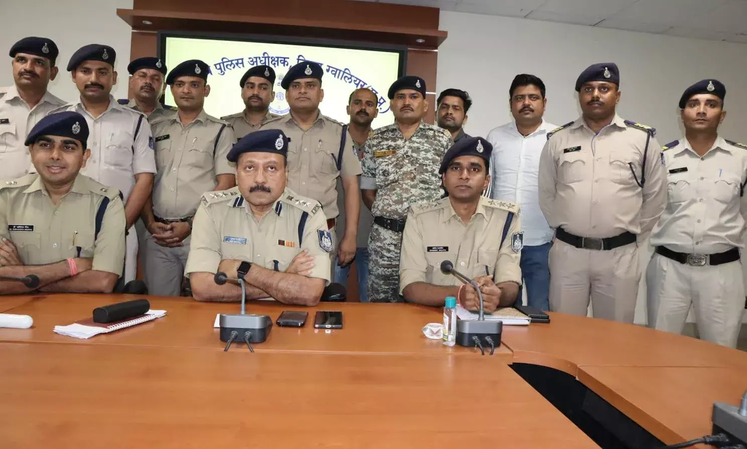 बुजुर्ग महिला से दुष्कर्म के आरोपियों को पुलिस ने किया गिरफ्तार