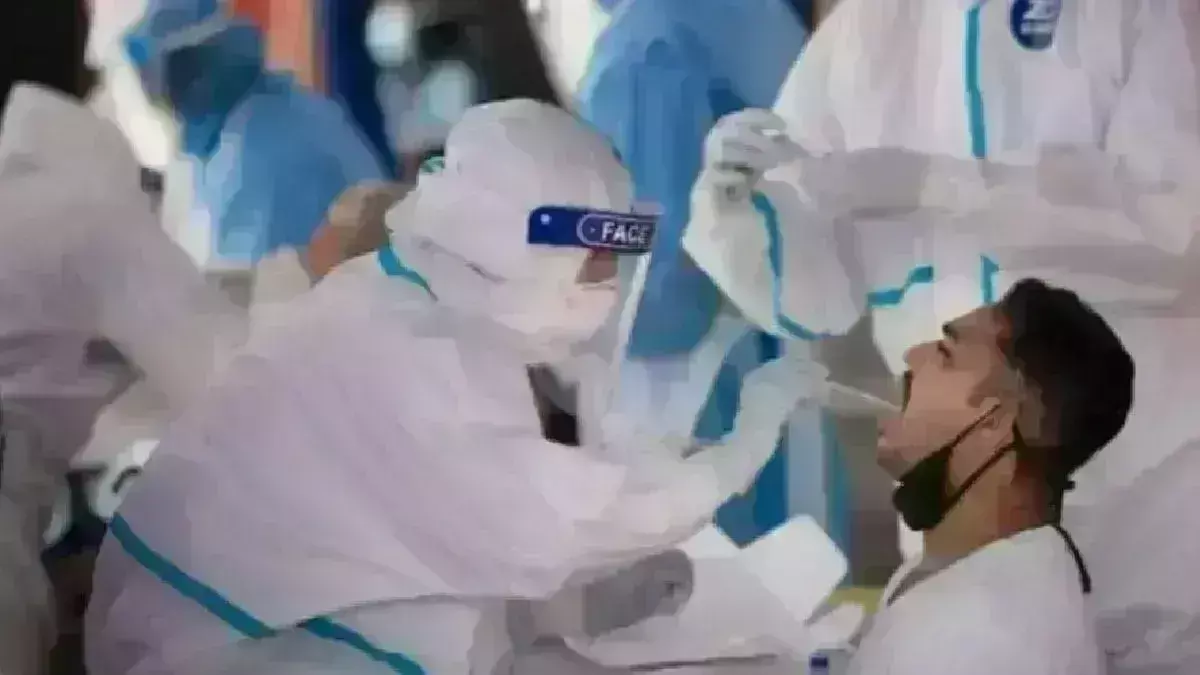 देश में फिर बढ़ी कोरोना मरीजों की संख्या , 24 घंटे में 1,134 संक्रमित मिले