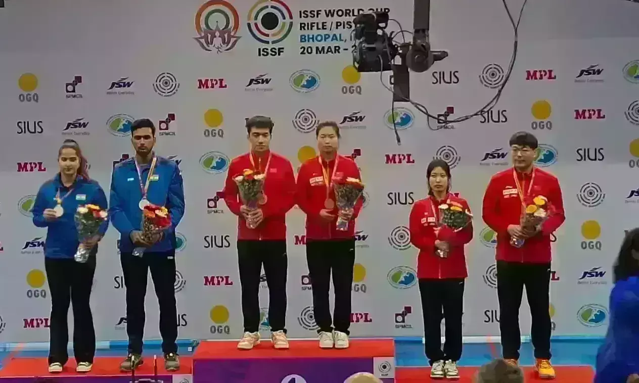 ISSF वर्ल्ड कप में भारत ने दूसरे दिन जीते दो पदक, रिथम और वरुण ने दर्ज की जीत ISSF वर्ल्ड कप में भारत ने दूसरे दिन जीते दो पदक, रिथम और वरुण ने दर्ज की जीत