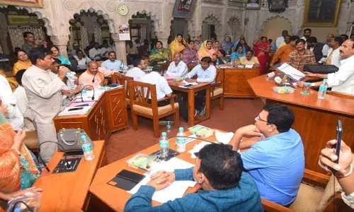 एमआईसी के बजट पर कांग्रेस पार्षदों ने लगाई आपत्तियां, भाजपा पार्षदों बताए गुण