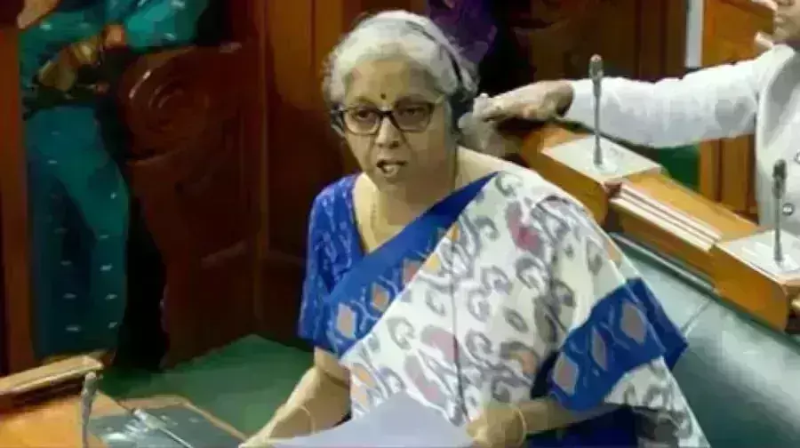 लोकसभा में हंगामे के बीच पारित हुआ वित्त विधेयक, सदन 27 मार्च तक स्थगित