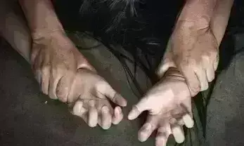 मंदिर के पुजारी ने महिला के साथ किया दुष्कर्म, आरोपी गिरफ्तार मंदिर के पुजारी ने महिला के साथ किया दुष्कर्म, आरोपी गिरफ्तार