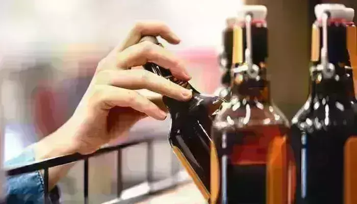 सरकार की नई शराब नीति : 1 अप्रैल से बंद होंगे 66 अहाते, 45 समूहों में से 36 समूह नवीनीकरण में शामिल हुए