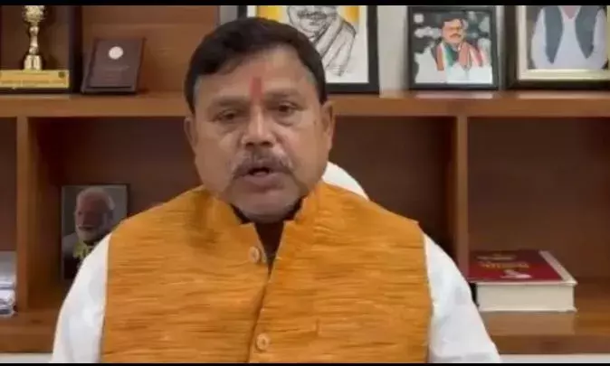 ऊर्जा मंत्री ने 4 विद्युत कर्मचारियों को किया निलंबित, जानिए मामला