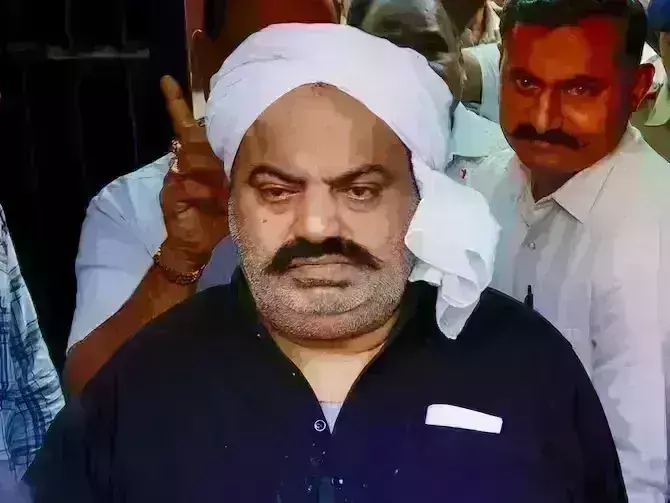 कौन है अतीक अहमद ? जिसके नाम से कभी कांपता था पूर्वांचल, अब डर से नहीं निकल रही आवाज