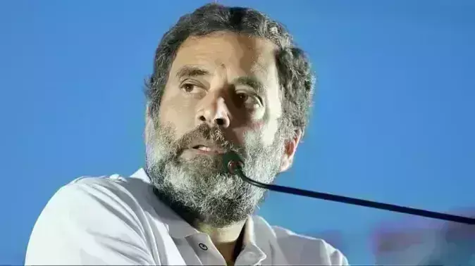 चुनाव आयोग ने कई सीटों पर घोषित किए उपचुनाव, बताया वायनाड के लिए क्या है प्लान ? चुनाव आयोग ने कई सीटों पर घोषित किए उपचुनाव, बताया वायनाड के लिए क्या है प्लान ?