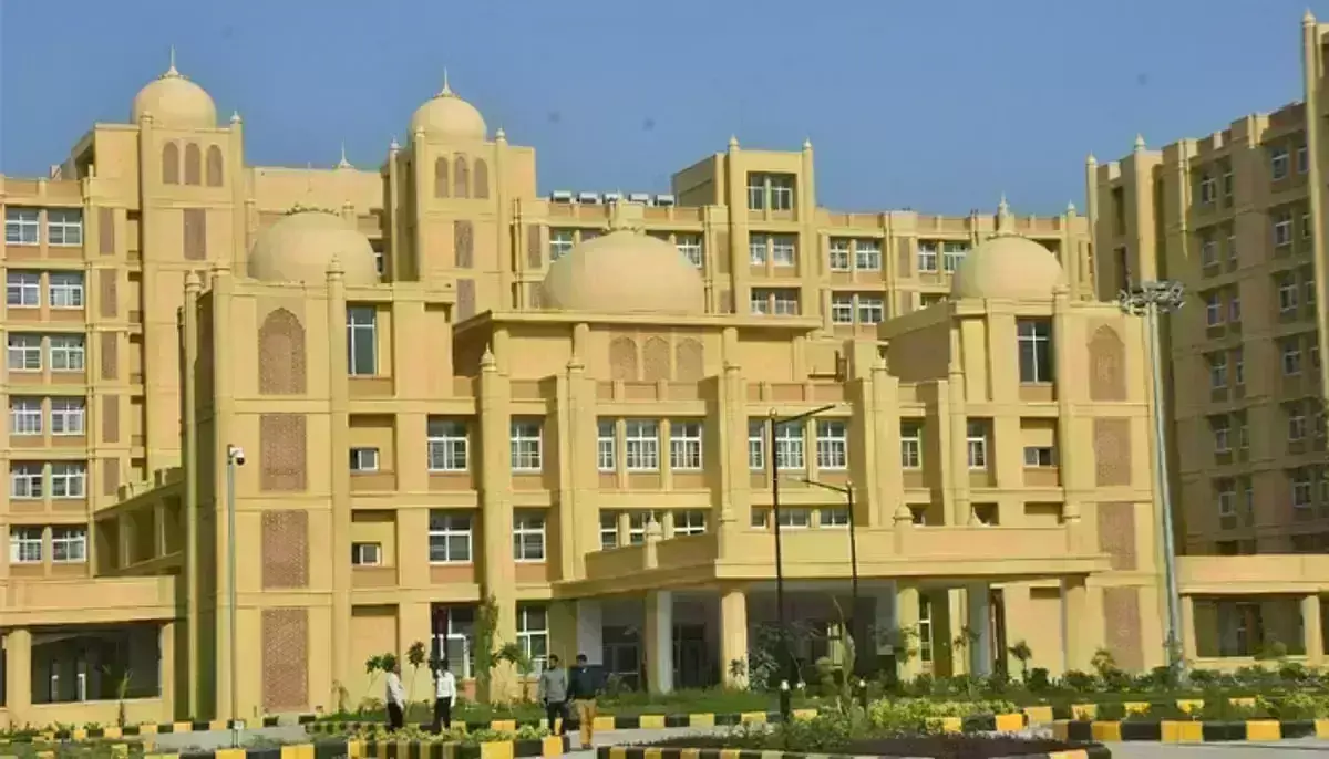 जयारोग्य की तरह एक हजार बिस्तर के अस्पताल में भी बनाया कचरे का ठिया