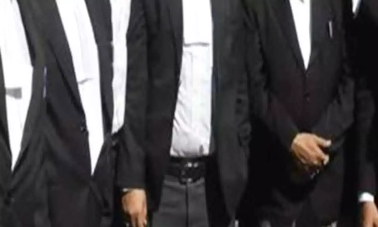 अभिभाषकों की सूची में 4464 नाम, 1700 ने जमा नहीं किया शुल्क