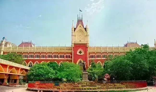 बंगाल हिंसा पर हाईकोर्ट ने ममता सरकार की लगाई फटकार, मांगी रिपोर्ट