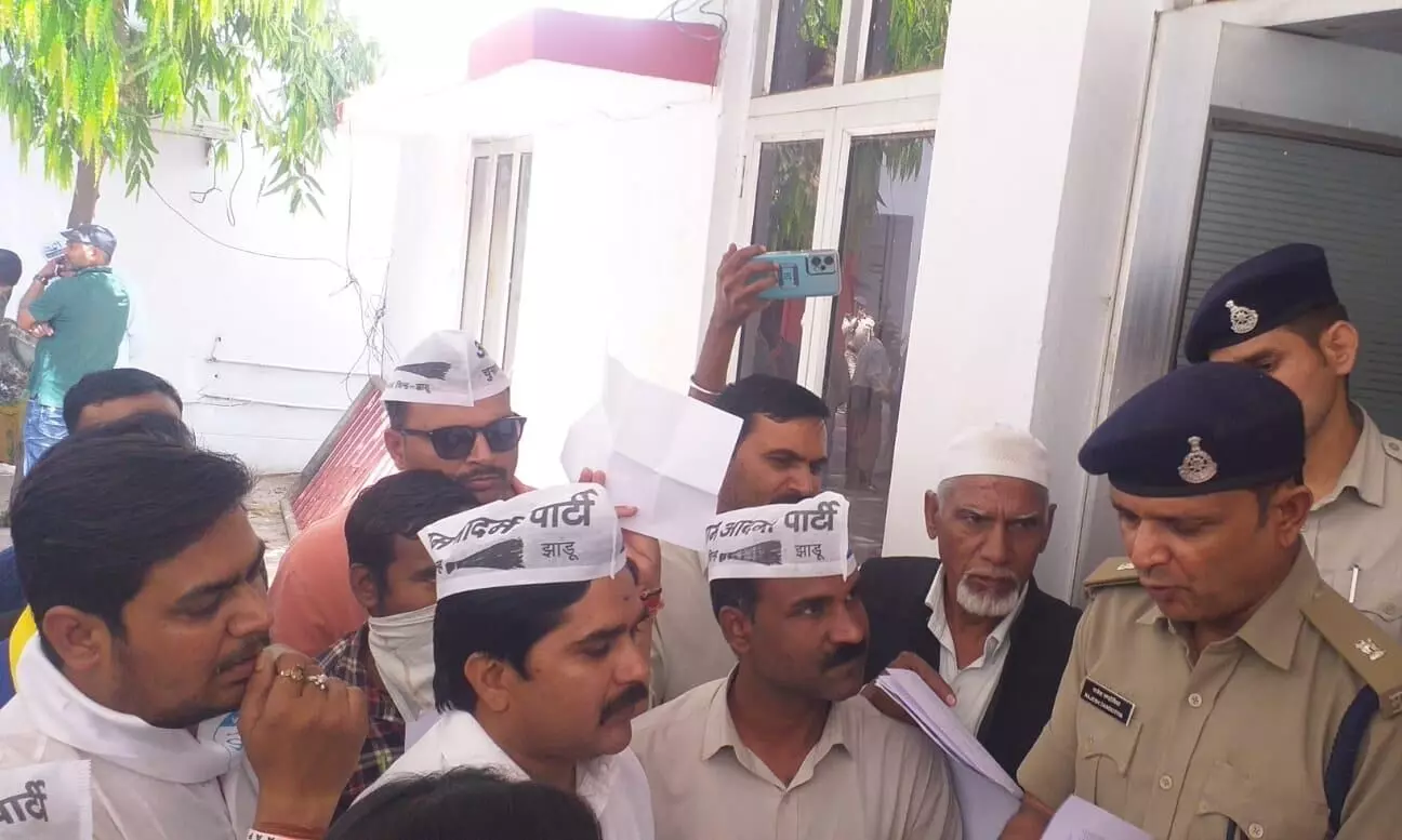 ग्वालियर में स्पा सेंटरों पर खुलेआम चल रहा देह व्यापार, आम आदमी पार्टी ने एसपी ऑफिस पहुंच जताया विरोध