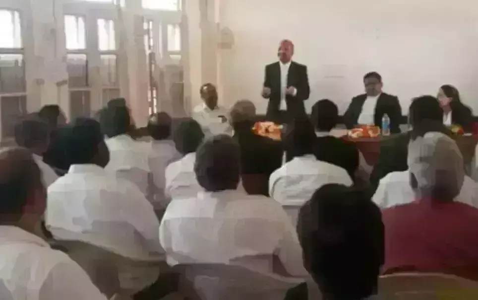 न्यायाधीश राकेश सनोडिया ने आमला न्यायालय में पदभार ग्रहण किया