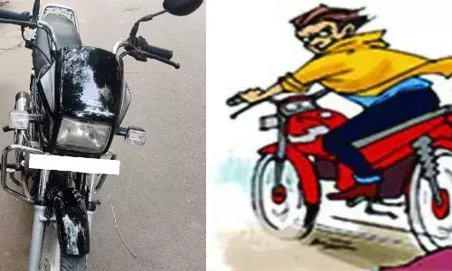 ग्वालियर थाना अंतर्गत तानसेन टॉकीज के पीछे से दिनदहाड़े बाइक चोरी