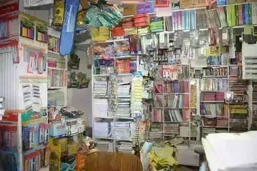 जिलाधीश ने स्कूल संचालकों, पुस्तक प्रकाशकों और विक्रेताओं के एकाधिकार को समाप्त करने निकाला आदेश जिलाधीश ने स्कूल संचालकों, पुस्तक प्रकाशकों और विक्रेताओं के एकाधिकार को समाप्त करने निकाला आदेश