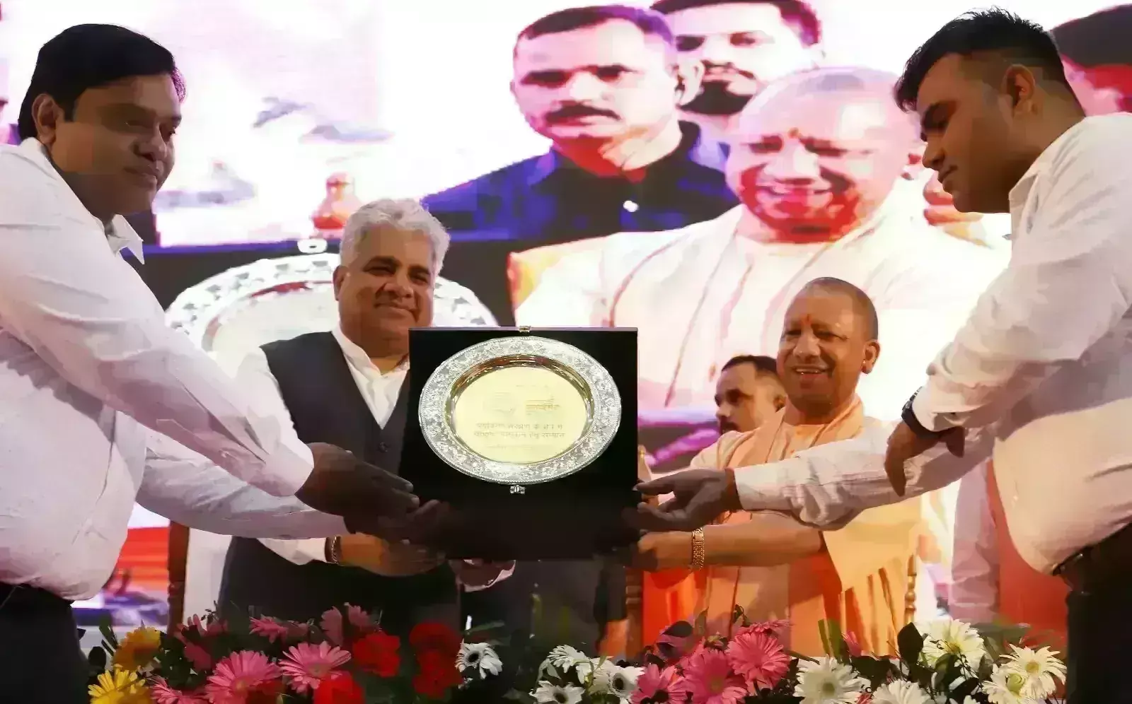 मुख्यमंत्री योगी ने क्लाइमेट कॉन्क्लेव का उद्घाटन किया, कहा - भारतीय परंपरा सदा से पर्यावरण हितैषी