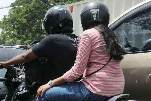 स्टीलबर्ड ने लांच किया नया SBA19 R2K फ्लिपअप हेलमेट, गर्मियों में सिर को रखेगा कूल