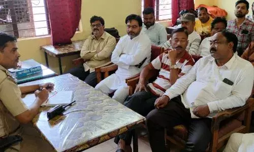 थाना प्रभारी की अपील : भाईचारे के साथ मनाएं परशुराम जयंती और ईद का पर्व