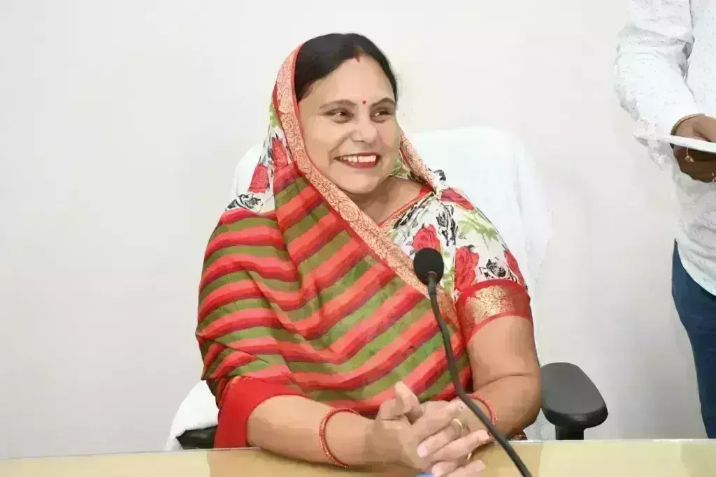 महापौर ने स्ट्रीट लाइटों को लेकर मुख्यमंत्री को लिखा पत्र महापौर ने स्ट्रीट लाइटों को लेकर मुख्यमंत्री को लिखा पत्र