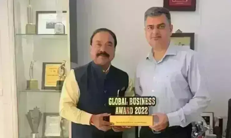 स्वदेश के ब्यूरो प्रमुख ने स्पर्श हेल्थकेयर एवं कीया मोटर्स के मैनेजिंग डायरेक्टर से की मुलाकात