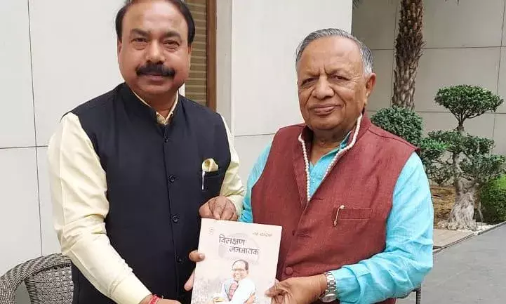 स्वदेश दिल्ली ब्यूरो प्रमुख ने डॉ नन्द किशोर गर्ग से भेंट की, समसामयिक विषयों पर हुई चर्चा स्वदेश दिल्ली ब्यूरो प्रमुख ने डॉ नन्द किशोर गर्ग से भेंट की, समसामयिक विषयों पर हुई चर्चा