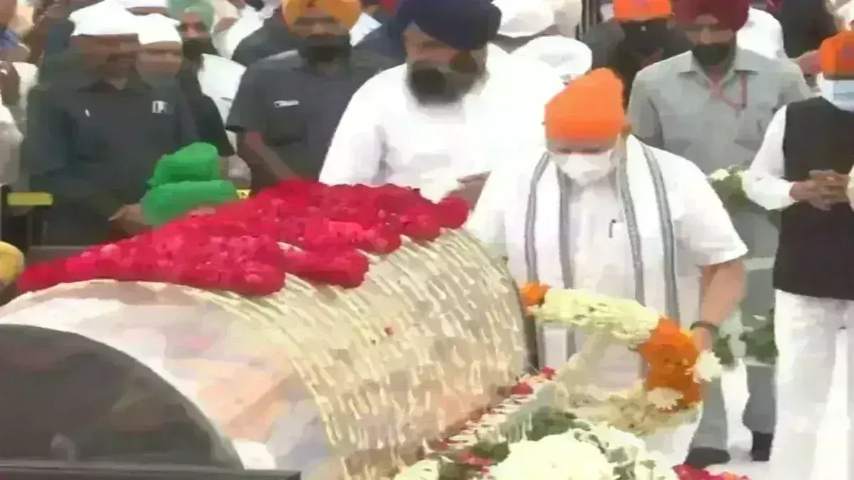 प्रकाश सिंह बादल को प्रधानमंत्री मोदी ने दी श्रद्धांजलि, कल होगा अंतिम संस्कार