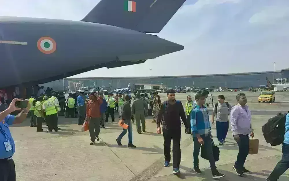 ऑपरेशन कावेरी : वायुसेना के विमान से मुंबई पहुंचे NRI, अब तक 1100 नागरिक सूडान से भारत लौटे