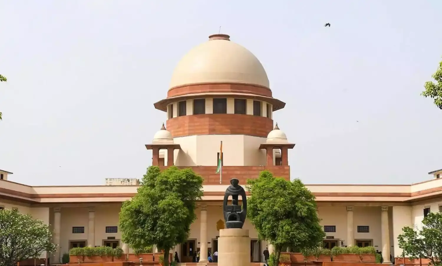 सुप्रीम कोर्ट ने सुनाया अहम फैसला, कहा - रिश्तों में गुंजाइश खत्म होने पर तलाक के लिए 6 माह नहीं करना पड़ेगा इंतजार