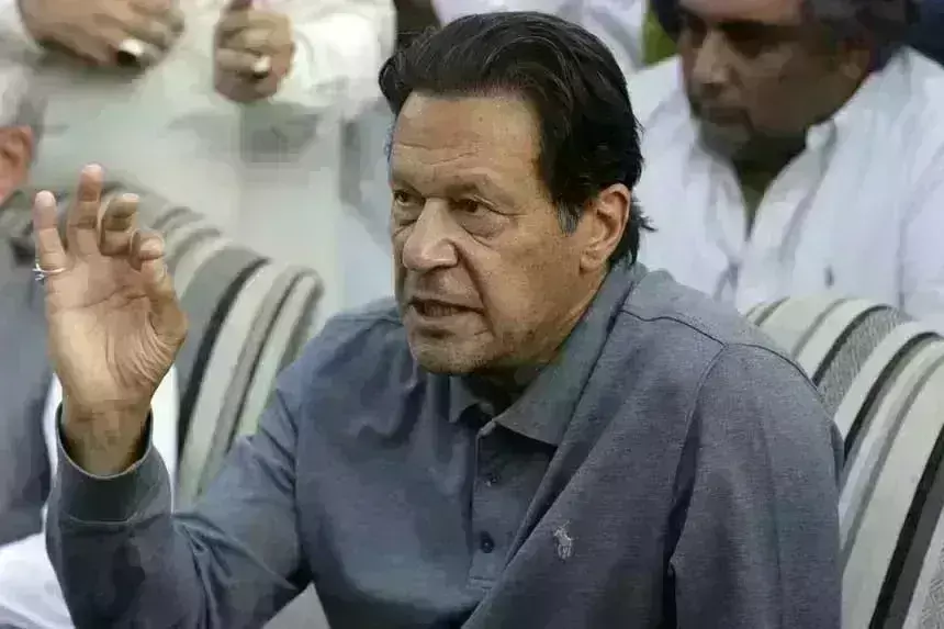 इमरान खान की सरकार को दो टूक, 14 मई को पंजाब चुनाव नहीं हुए तो सड़कों पर उतरेंगे