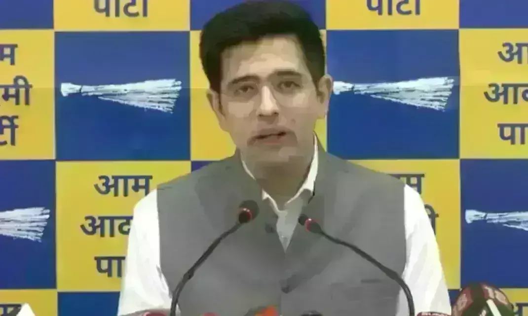 आम आदमी पार्टी को लगा एक और झटका, दिल्ली शराब घोटाले में अब राघव चड्ढा का नाम आया
