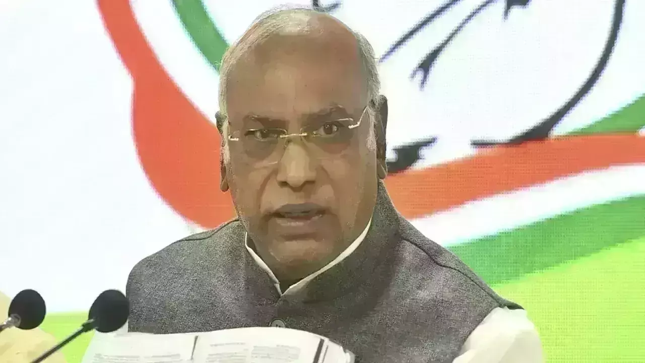 कांग्रेस का बड़ा आरोप, भाजपा हार के डर से रच रही है मल्लिकार्जुन खड़गे की हत्या की साजिश