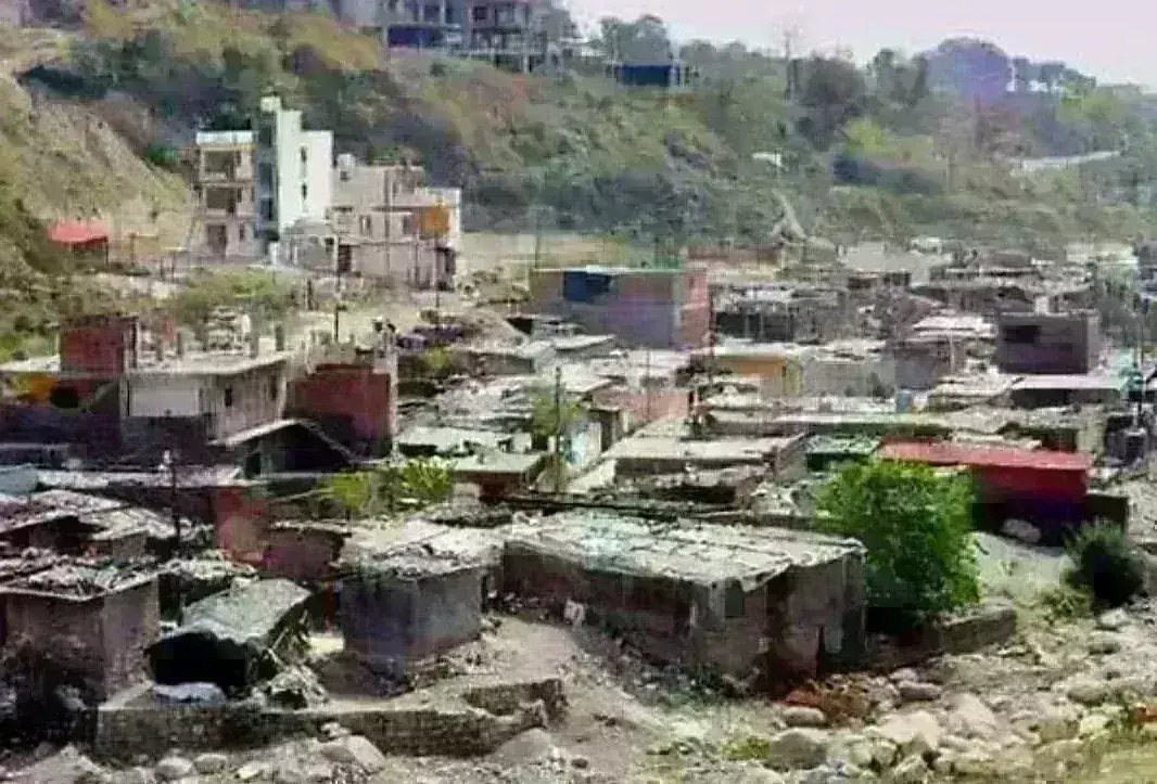 उत्तराखंड में गंगा समेत 23 नदियों के किनारे अवैध रूप से बने 10 लाख घर, लगभग 90 फीसदी मुस्लिम आबादी
