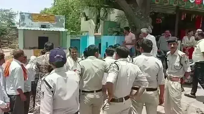 मुरैना में ट्रक चालक को बदमाशों ने मारी गोली, पुरानी रंजिश के चलते की हत्या मुरैना में ट्रक चालक को बदमाशों ने मारी गोली, पुरानी रंजिश के चलते की हत्या