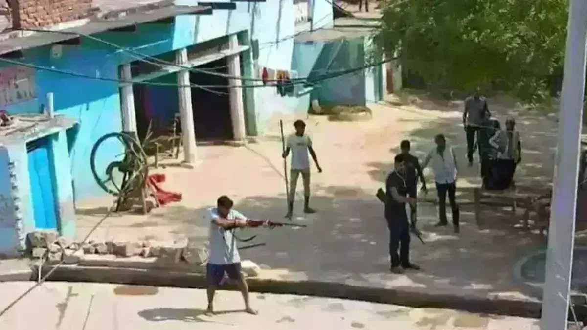 मुरैना : 6 लोगों की हत्या करने वाले आरोपियों से पुलिस की मुठभेड़