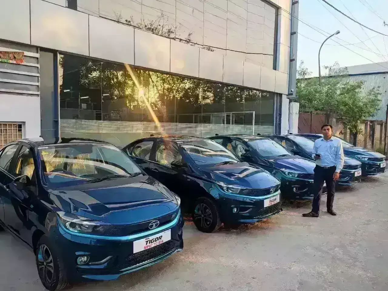 ग्वालियर निगम अधिकारी Tata Tigor EV में सफर करते आएंगे नजर, कल सिंधिया करेंगे शुभारंभ ग्वालियर निगम अधिकारी Tata Tigor EV में सफर करते आएंगे नजर, कल सिंधिया करेंगे शुभारंभ