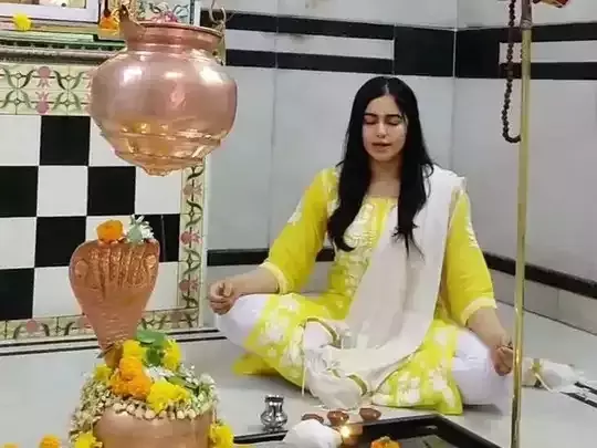 अभिनेत्री अदा शर्मा ने फिल्म की सफलता के बाद मंदिर में किए दर्शन अभिनेत्री अदा शर्मा ने फिल्म की सफलता के बाद मंदिर में किए दर्शन