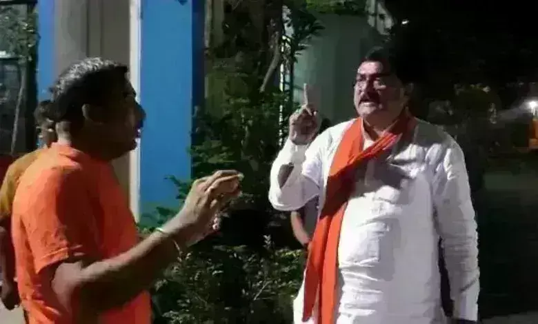 मंत्री कमल पटेल अचानक पहुंचे थाने, टीआई समेत स्टाफ की लगाई फटकार, कहा - नौकरी करने लायक नहीं