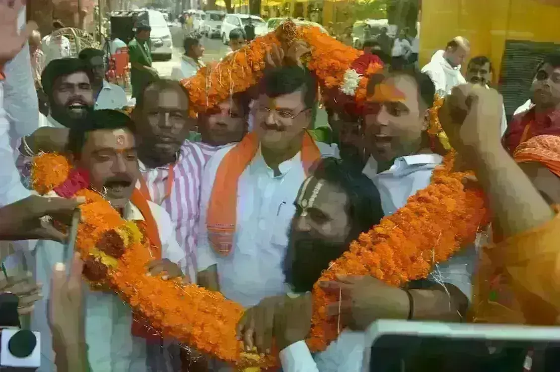 अयोध्या नगर निगम पर भाजपा का कब्जा बरकार, गिरीश पति त्रिपाठी जीते महापौर का चुनाव अयोध्या नगर निगम पर भाजपा का कब्जा बरकार, गिरीश पति त्रिपाठी जीते महापौर का चुनाव